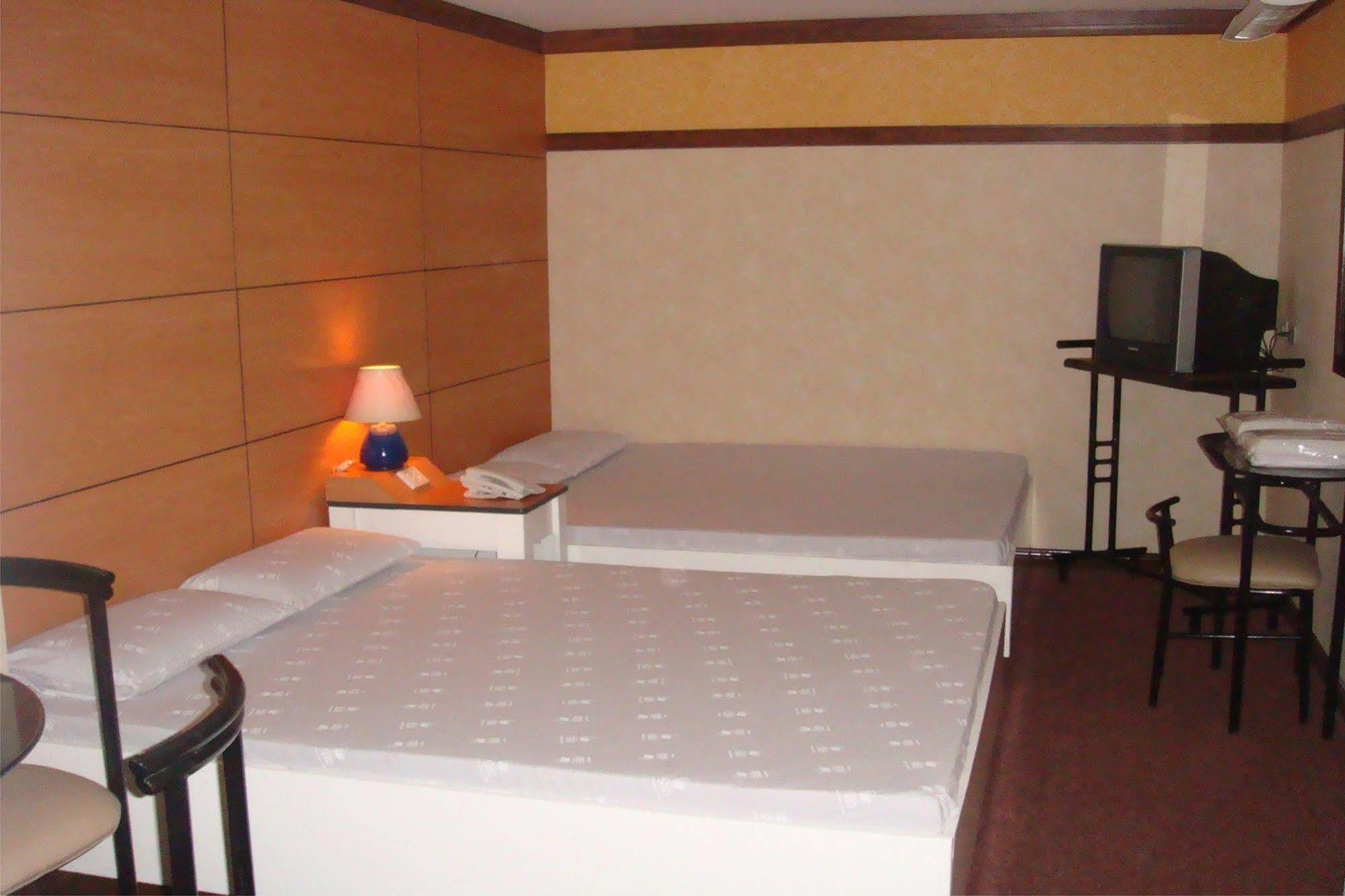 Hotel Sogo Cebu Adlawon Exterior foto